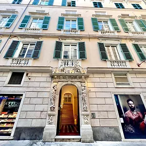 The Seven , Gênes Italie
